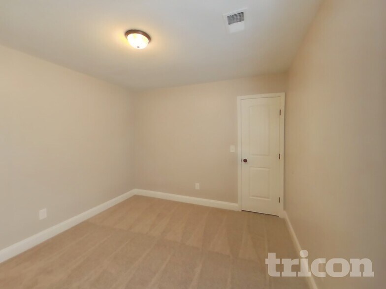 Building Photo - 1062 Rabon Pond Dr