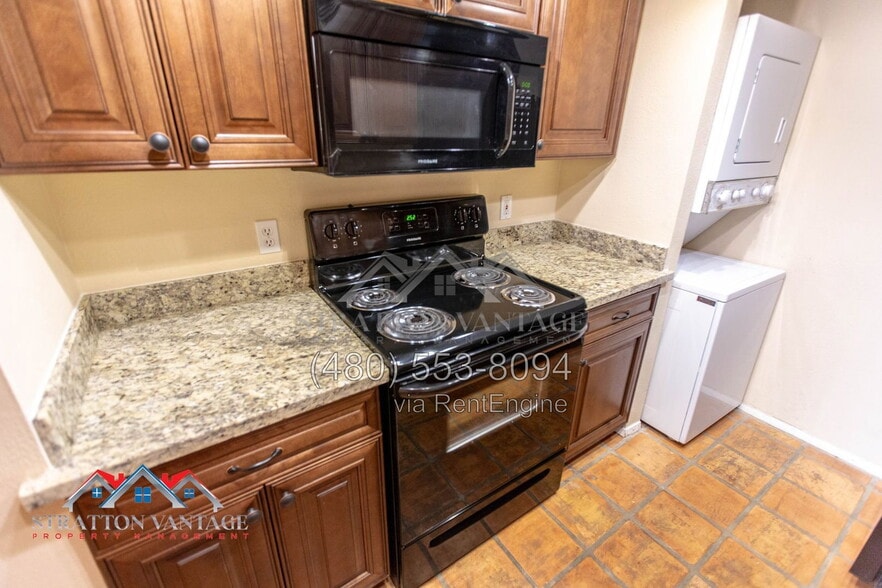 Building Photo - 1143 E Sandpiper Dr