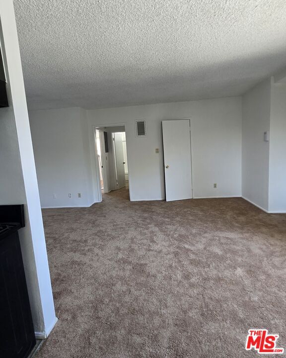Building Photo - 2219 S Crenshaw Blvd