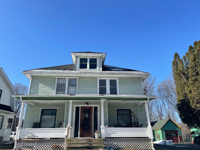 Primary Photo - 79 Orange St