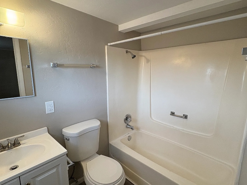 Building Photo - 1089 W Schafer Dr