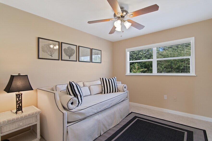 Building Photo - 1441 5th Ct