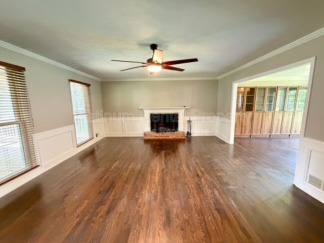 Building Photo - 467 Lees Trace SW