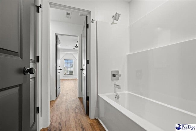 Building Photo - 1302 Twelve Oaks Ln