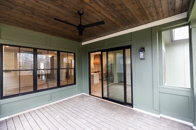 Building Photo - 871 Rosemary Gdns