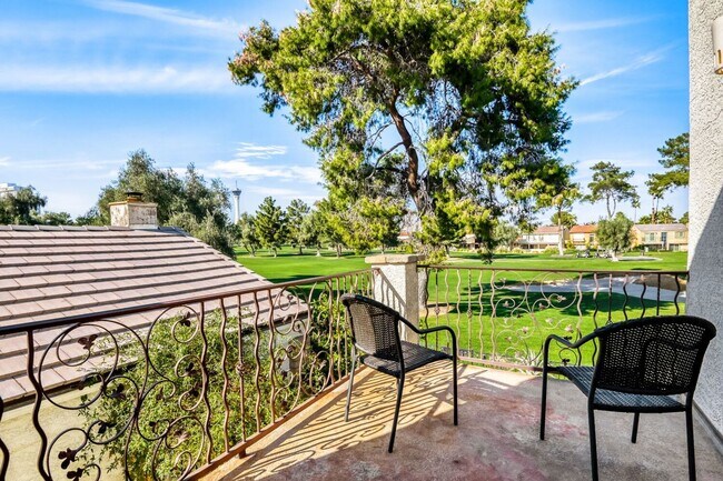 Building Photo - Furnished LVCC Beauty