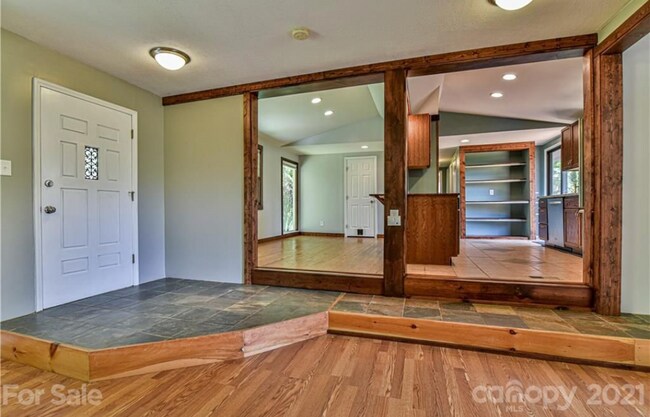 Building Photo - 50 Booker St