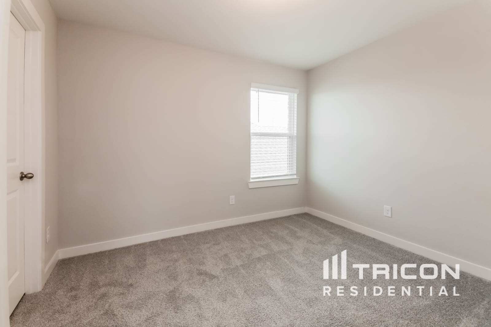 Building Photo - 2552 Finch Holw Dr