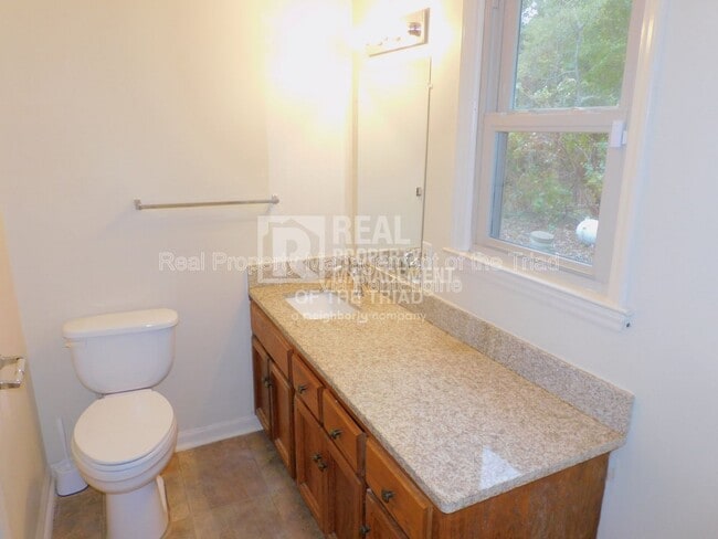 Building Photo - 8521 Richardsonwood Rd