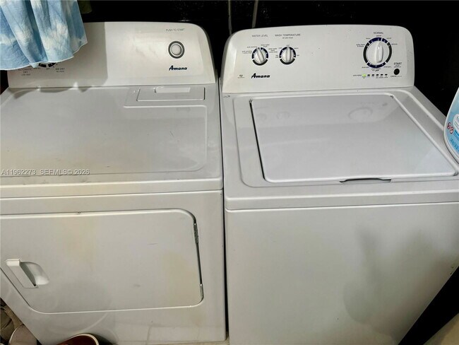 Building Photo - Southwest 46th Street, Miami, FL 33175 - 4 BR 2 BA house