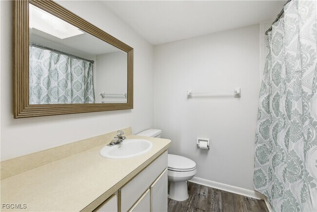 Building Photo - 6150 Whiskey Creek Dr