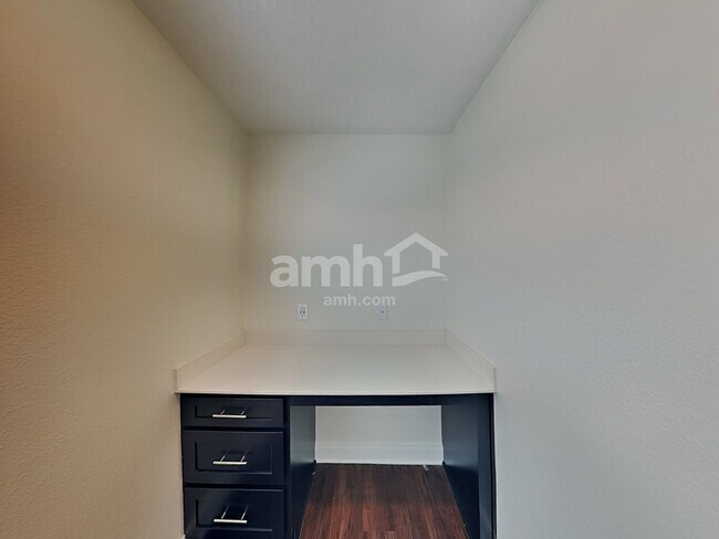 Building Photo - 2545 Sunrise Lndg Lp