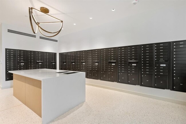 Building Photo - 44 East Ave