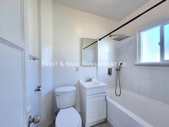 Building Photo - 3031 E 65th St