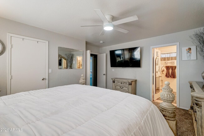 Building Photo - 2744 S Raven