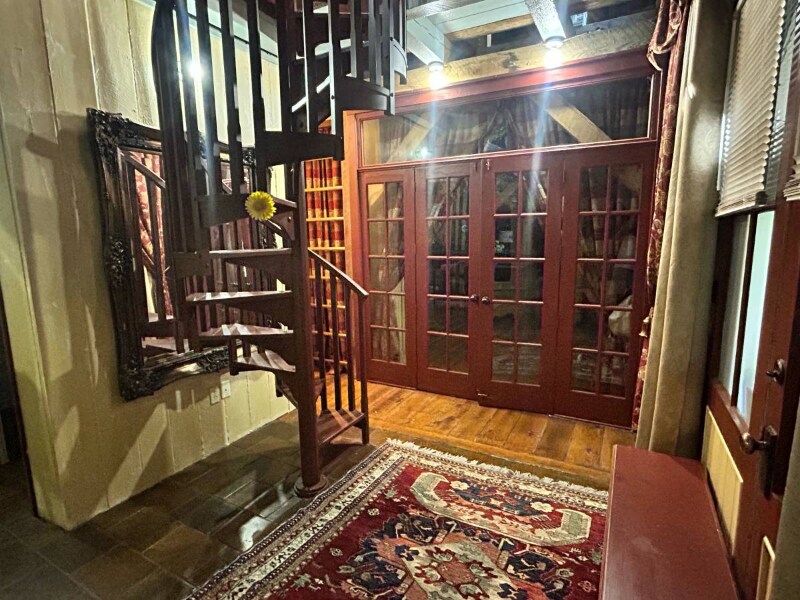 Building Photo - 155 Madrone Ave