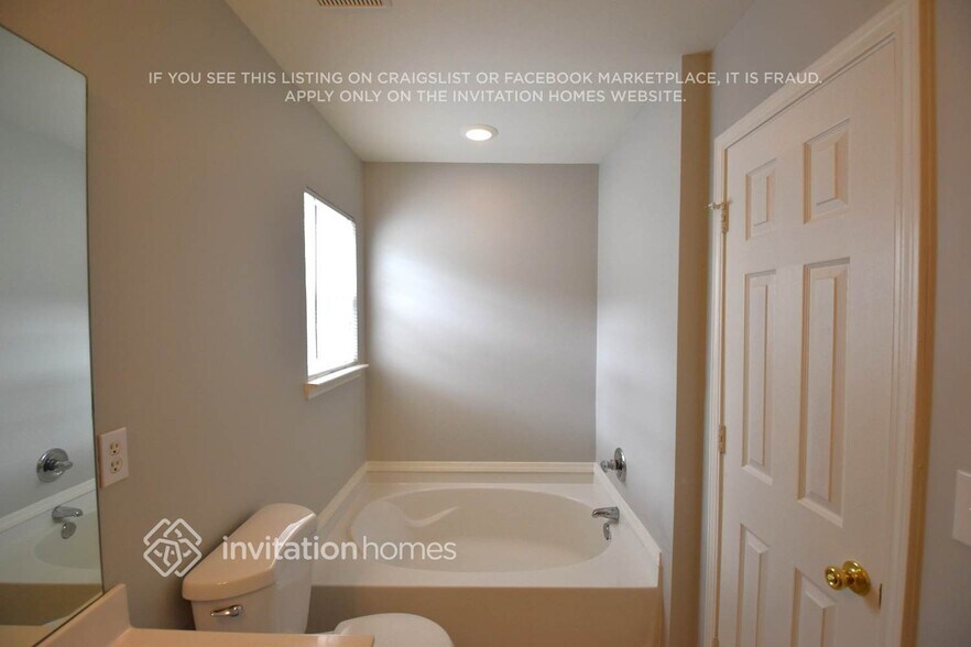 Building Photo - 11829 Aubreywood Dr