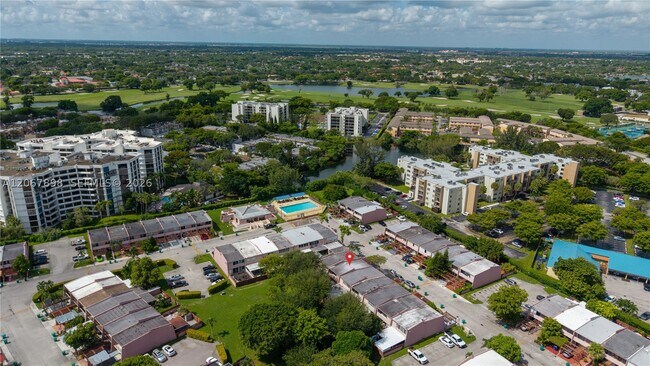 Building Photo - 14124 Kendale Lakes Cir