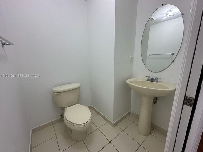 Building Photo - 2311 SE 24th Ct