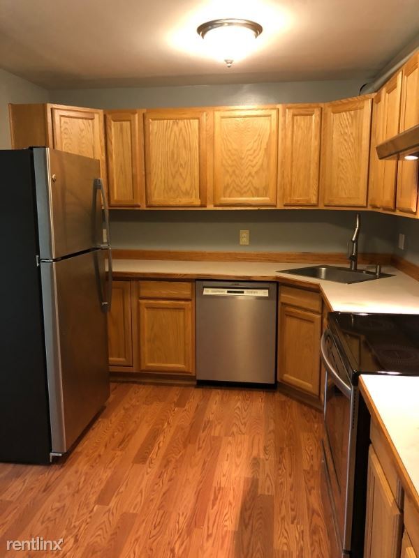 Building Photo - 3 br, 1 bath Apartment - 216B E Lincoln St