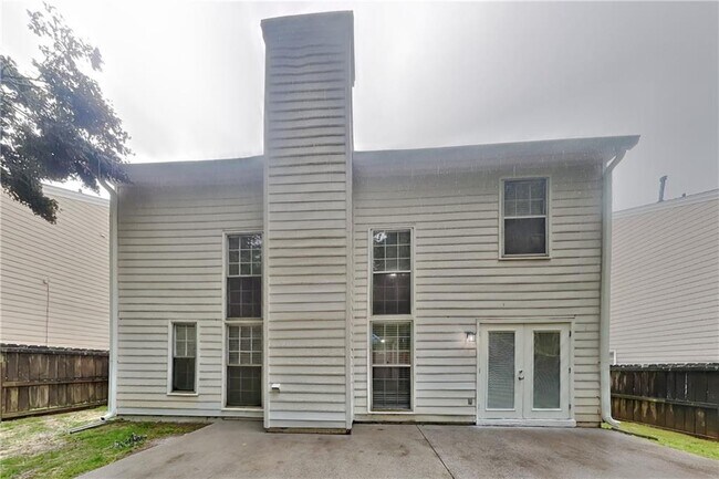 Building Photo - 2960 Binghampton Ln