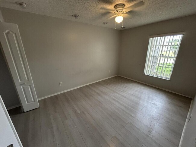 Building Photo - 12436 Dawn Vista Dr