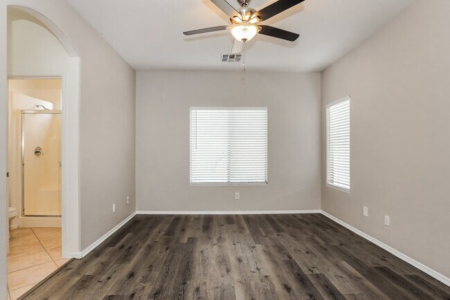 Building Photo - 13006 W Aster Dr