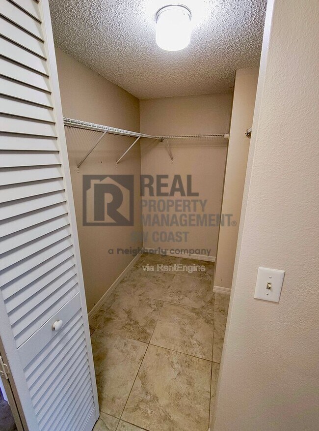 Building Photo - 12471 McGregor Blvd