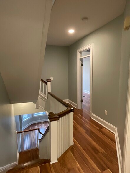 Building Photo - 120 3rd St NE