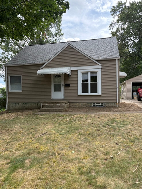 Building Photo - 250 Edgerton Rd