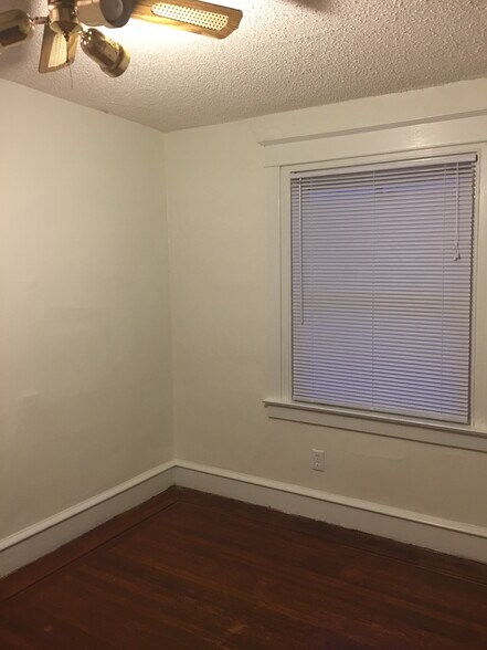 Building Photo - 1211 Alcott St