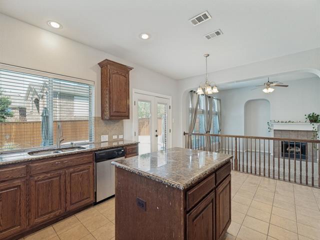 Building Photo - 2965 Lakemont Dr