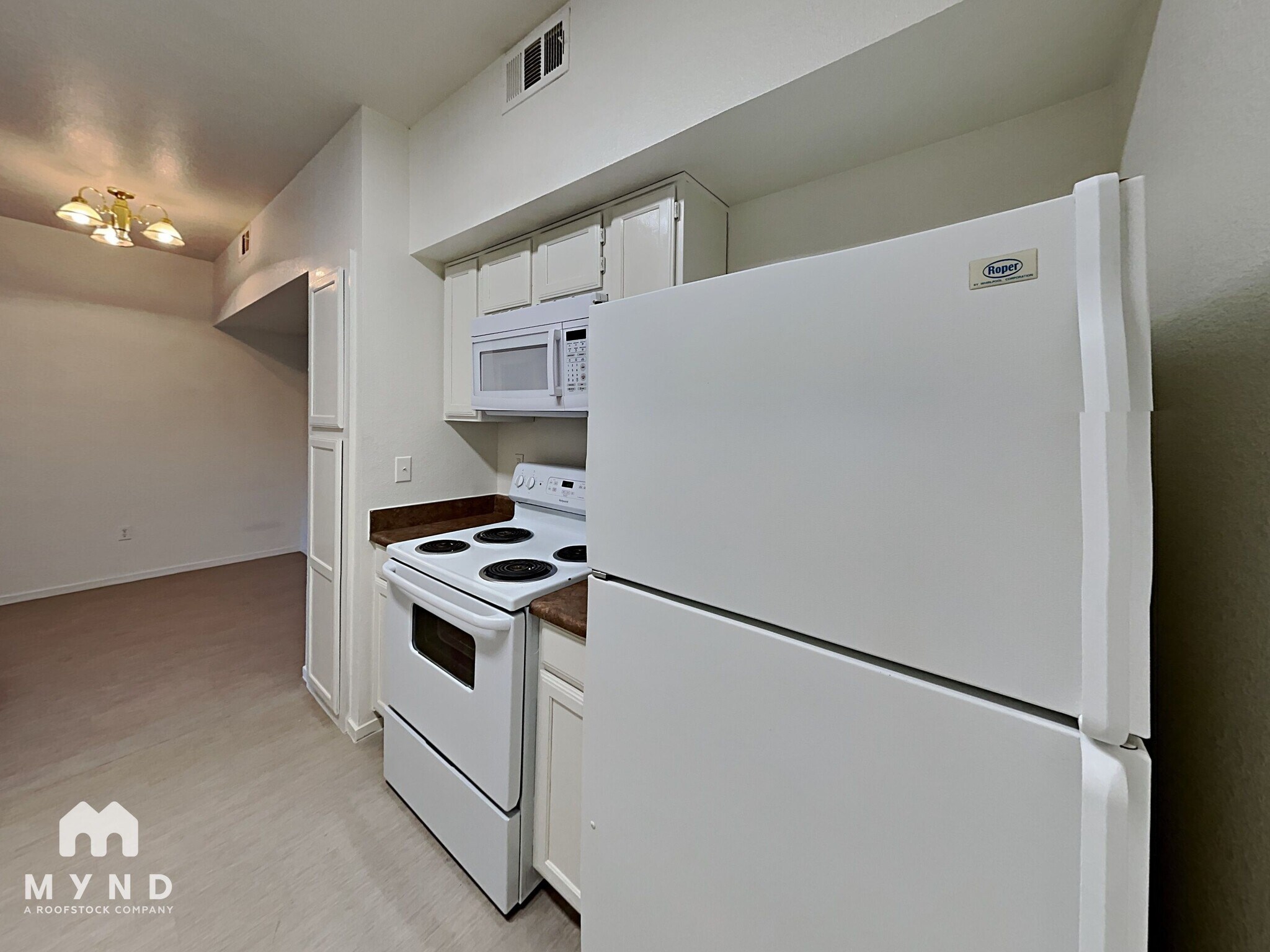 Building Photo - 9620 W Russell Rd