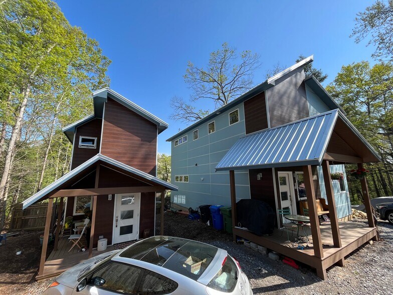 Building Photo - 82 Wood Ave