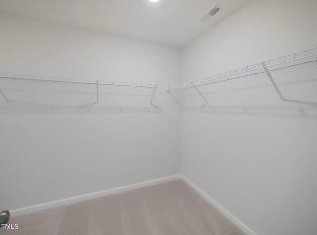 Building Photo - Modern New Townhome | 3 Bed/2.5 Bath | End...