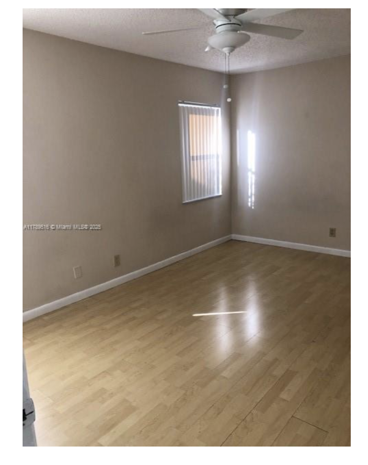 Building Photo - 9938 Nob Hill Ct