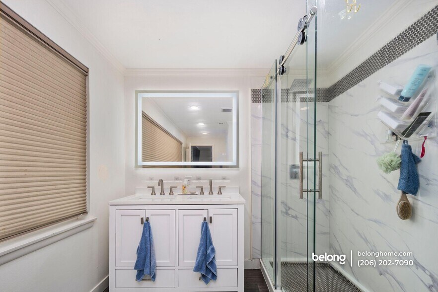 Building Photo - 3805 SW 106th St