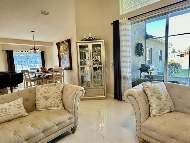 Building Photo - 1947 Fairway Loop