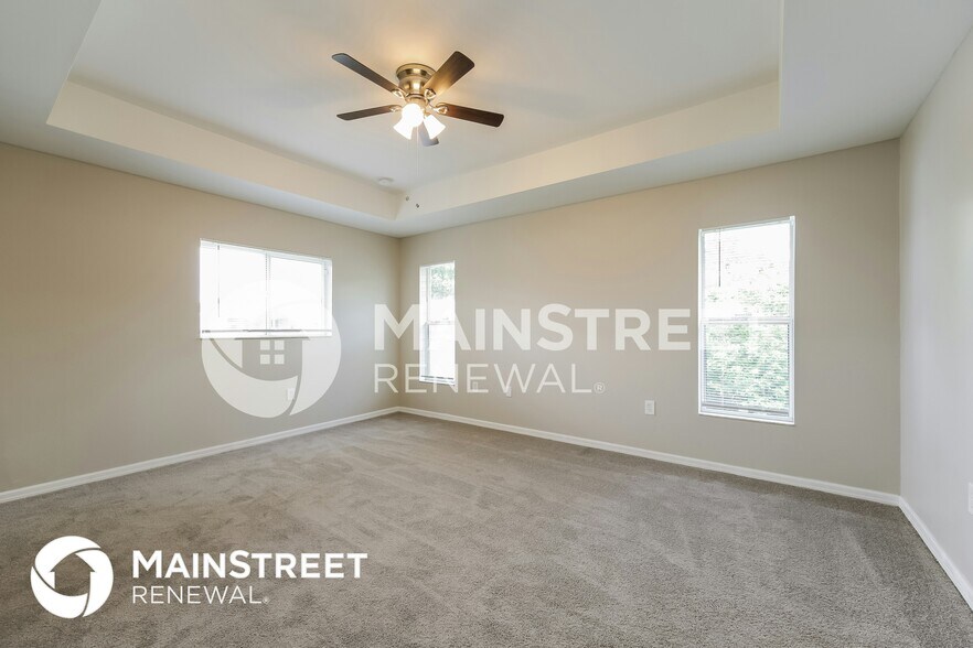 Building Photo - 2708 27th St SW