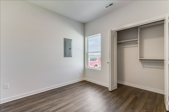 Building Photo - Beautiful Four Bedroom, Two Bathroom