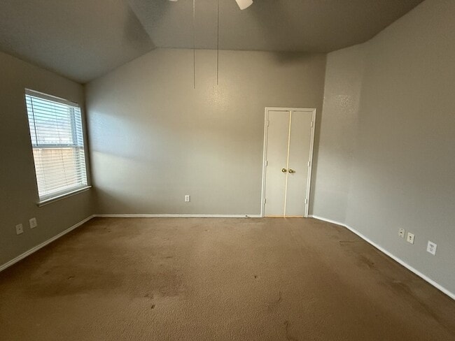 Building Photo - 7033 Snowy Owl St