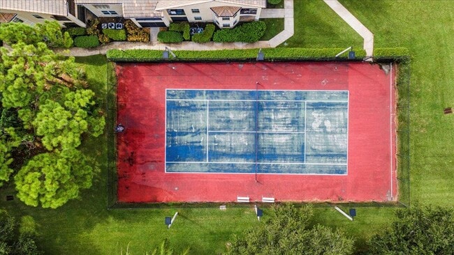 Building Photo - 110 SW Peacock Blvd