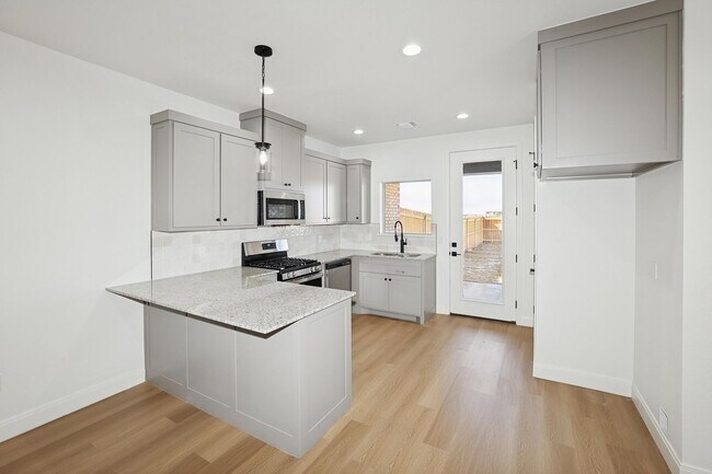 Building Photo - 10424 Tierra Santa Dr