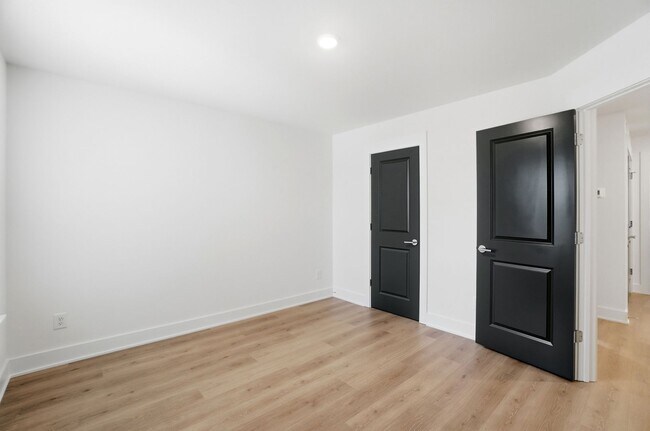 Building Photo - Bright & Modern New Construction Townhome