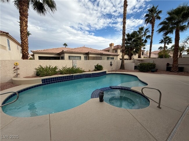 Building Photo - 96 Rancho Maria St