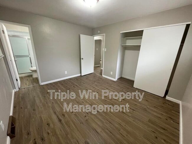 Building Photo - 2022 Northaire Ln
