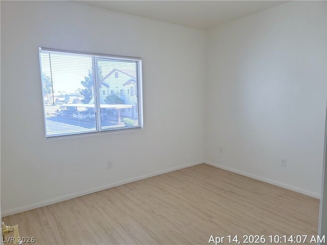 Building Photo - 5650 E Sahara Ave