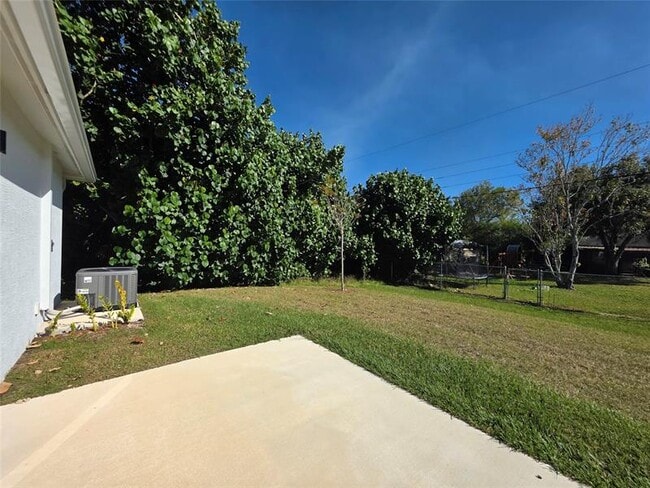 Building Photo - 3442 NW 36th Ave