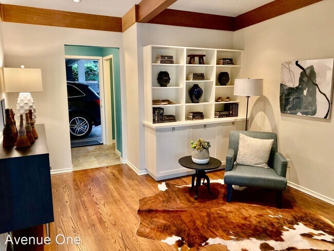 Building Photo - 4 br, 3 bath House - 10204 SE 27th St