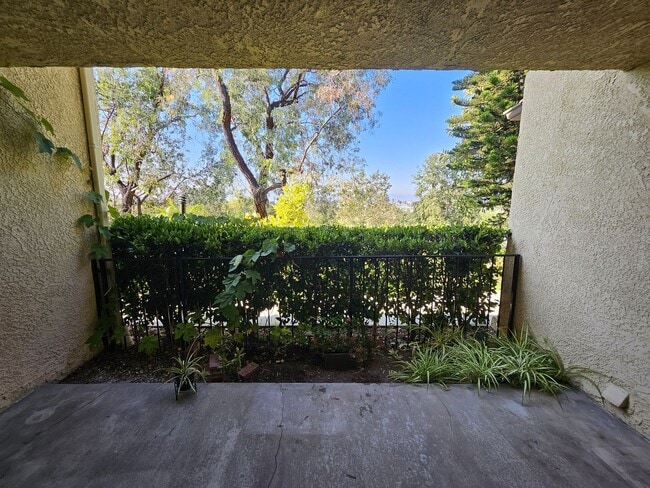 Building Photo - Modern Comfort Meets Convenience — 4-Bedro...